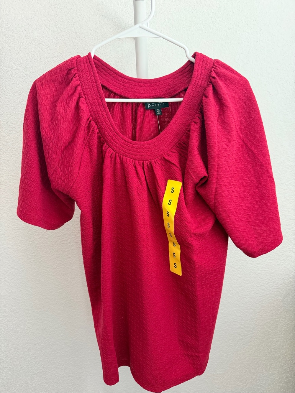 bobeau Raspberry Pink Puff-Sleeve Scoop Neck Top